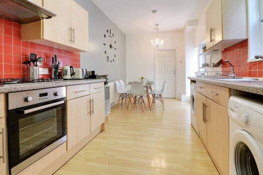 student house rental accommodation in Orchard Road, Portsmouth, near University - kitchen